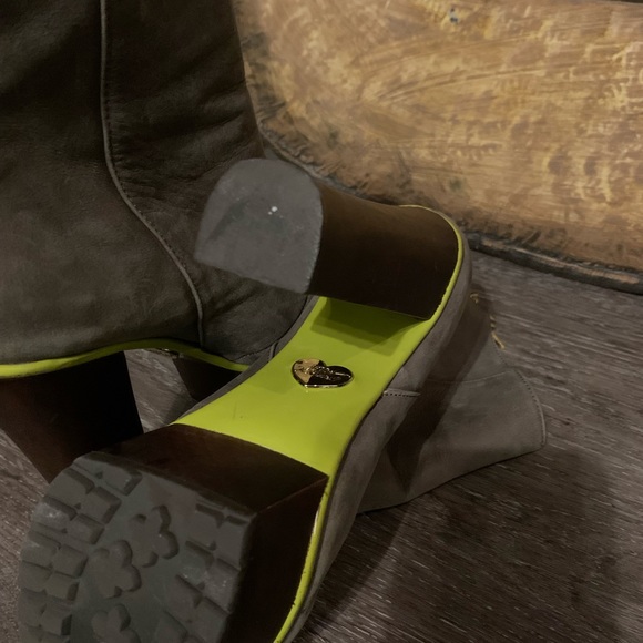 Betsey Johnson Maybill Boots - Picture 4 of 7